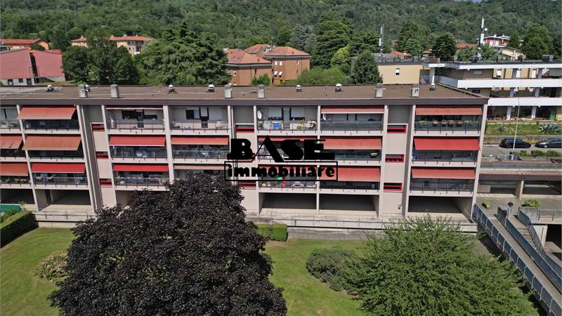 TRILOCALE RISTRUTTURATO CON GRANDE PARCO CONDOMINIALE