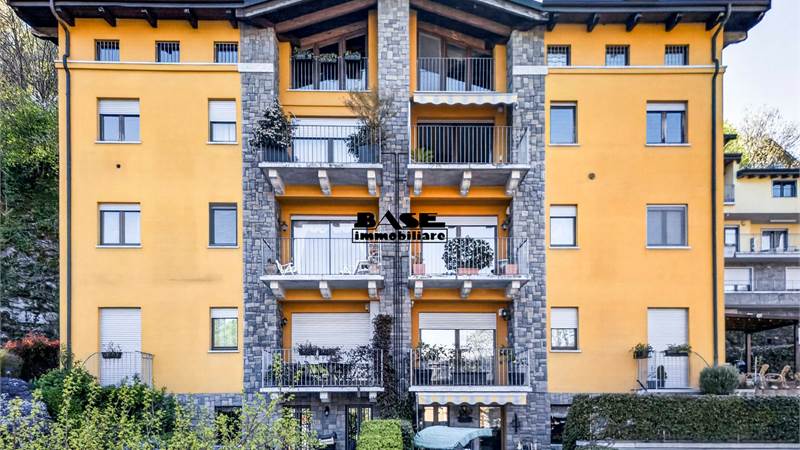 APPARTAMENTO DI PREGIO CON VISTA LAGO