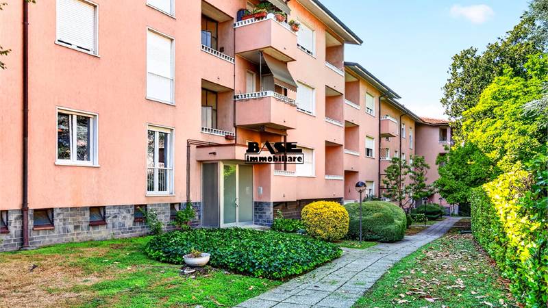 TRILOCALE IN POSIZIONE CENTRALISSIMA CON BOX E CANTINA